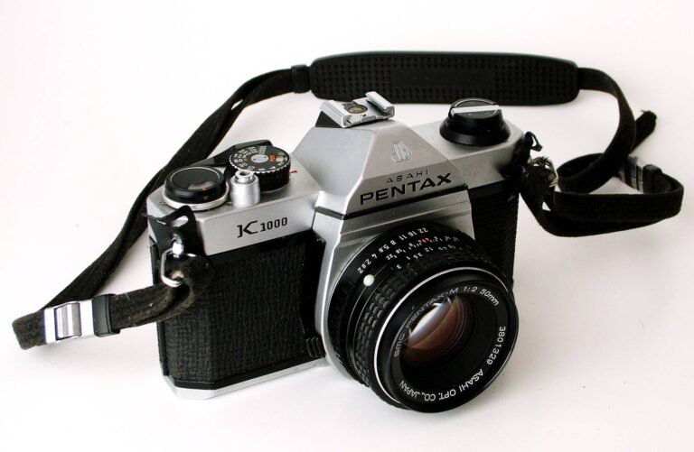 Appareil Photo Reflex Argentique Pentax A3 (A-3) - Vendu Pour Pièces Ou Restauration